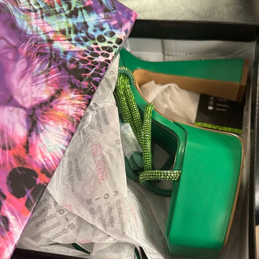 Cape Robbin 🔥Elegant Green Strappy Platform Heels SIZE 7 ✅ BRAND NEW IN BOX
